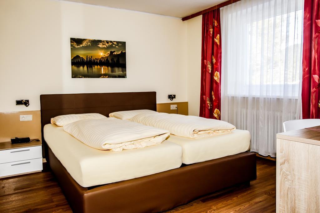 Hotel Cristallago Зефельд-ін-Тіроль Номер фото